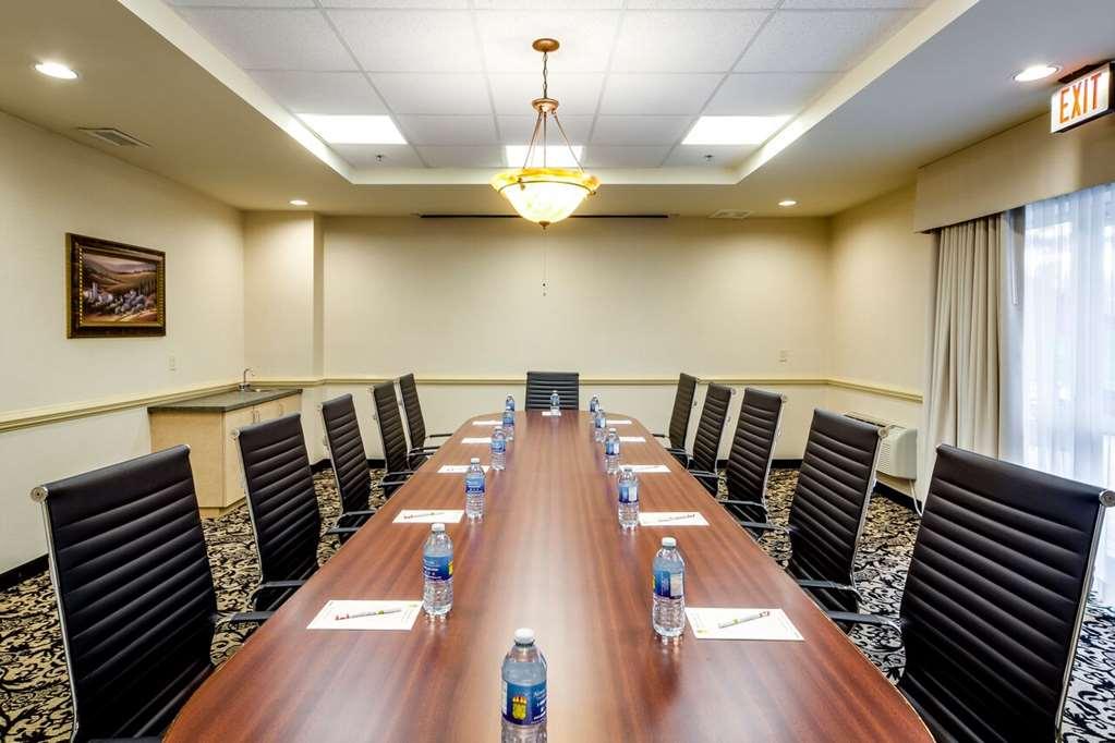 Monte Carlo Inn Brampton Servis gambar